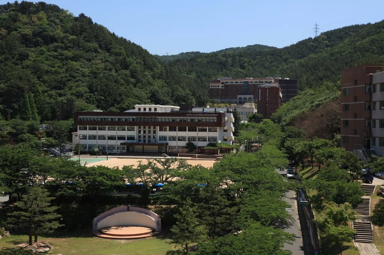 灵山大学专科计算机专业1年制韩国留学专升本申请条件